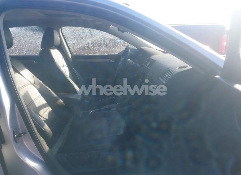 Photo 5 of 2014 Volkswagen Passat 1.8T SE (VIN 1VWBT7A3XEC049338)