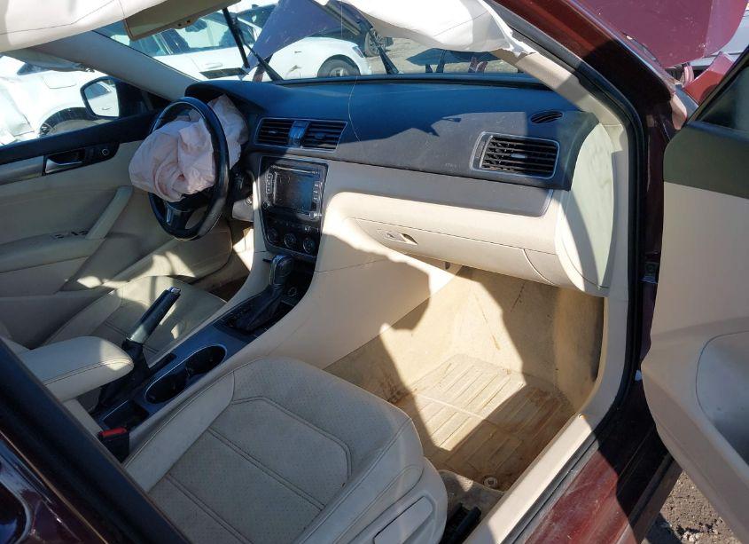 Photo 5 of 2014 Volkswagen Passat 1.8T SE (VIN 1VWBT7A3XEC087278)