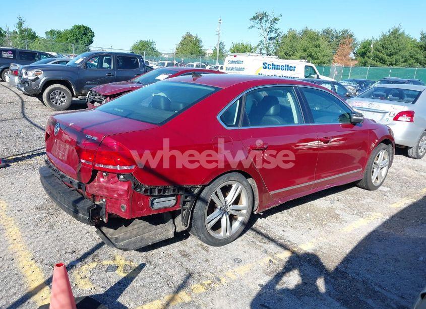 Photo 4 of 2015 Volkswagen Passat 1.8T SE (VIN 1VWBT7A3XFC066237)