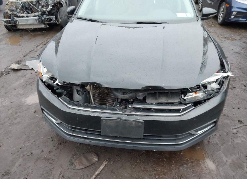 Photo 11 of 2016 Volkswagen Passat 1.8T SE (VIN 1VWBT7A3XGC008954)