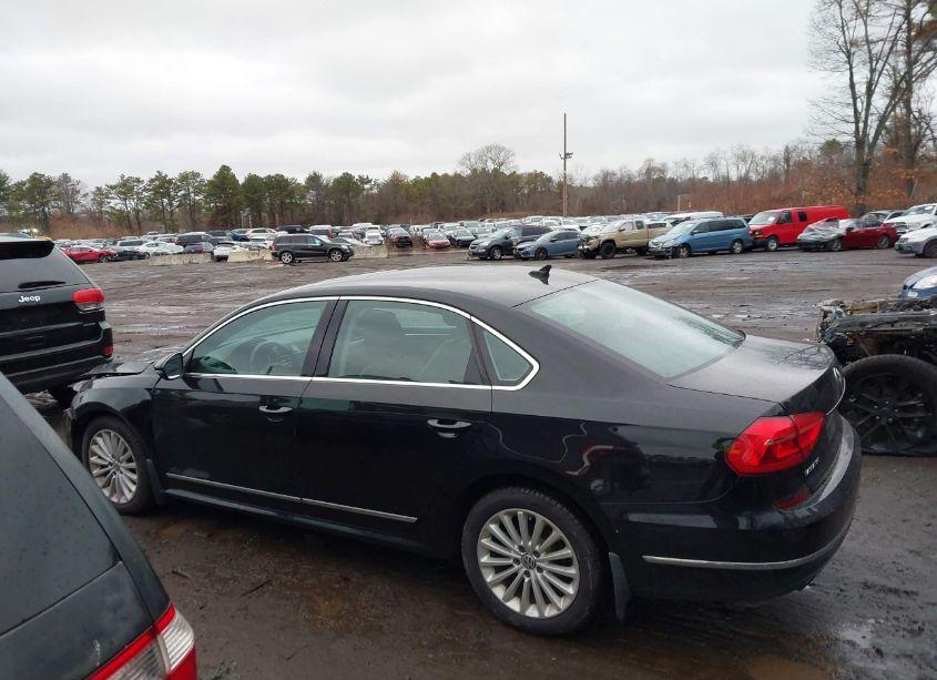 Photo 13 of 2016 Volkswagen Passat 1.8T SE (VIN 1VWBT7A3XGC008954)