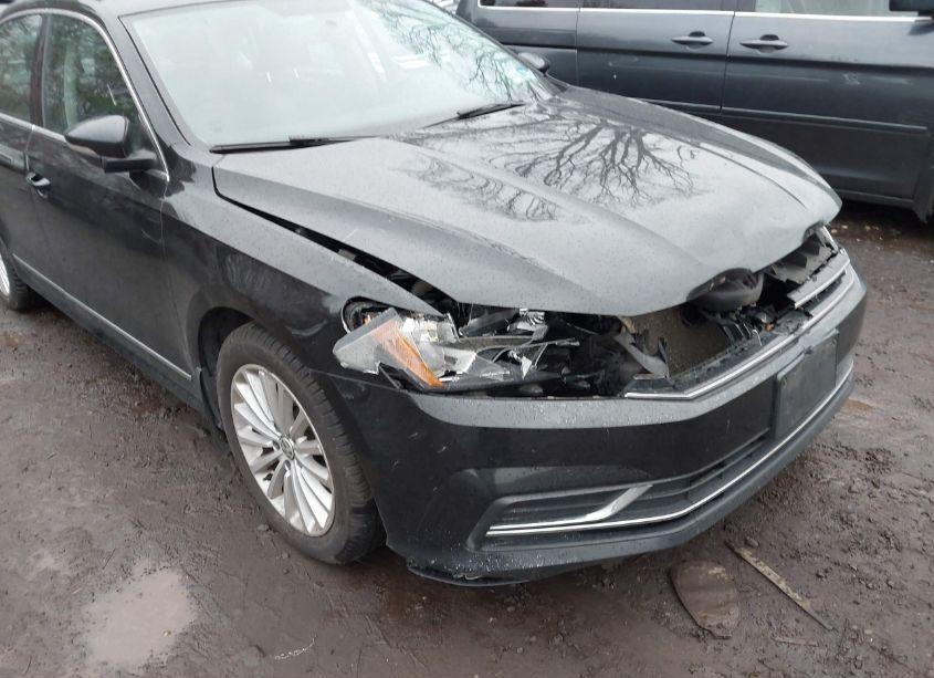 Photo 17 of 2016 Volkswagen Passat 1.8T SE (VIN 1VWBT7A3XGC008954)