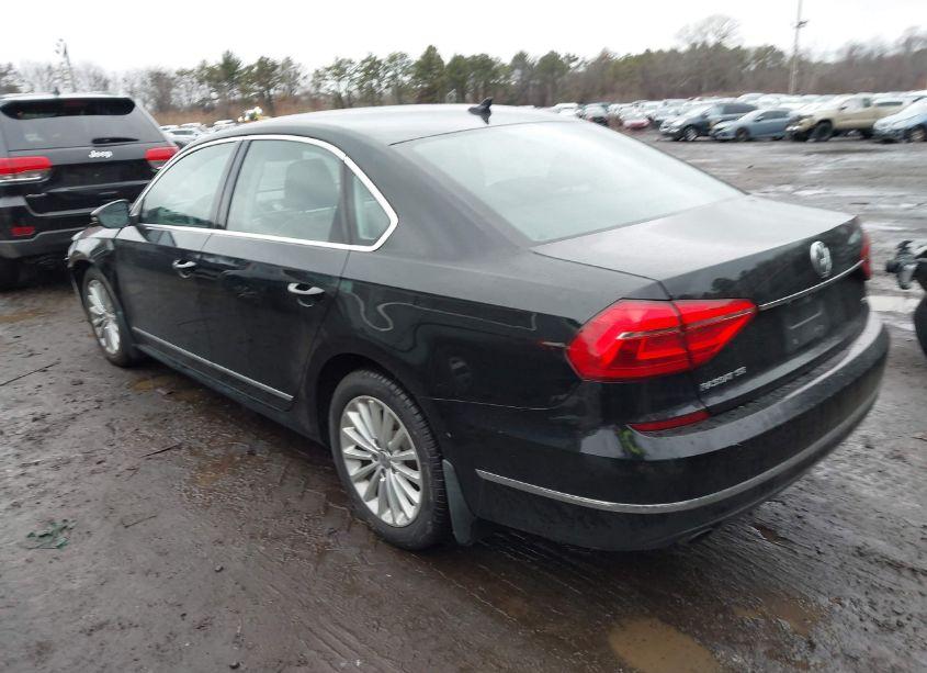 Photo 3 of 2016 Volkswagen Passat 1.8T SE (VIN 1VWBT7A3XGC008954)