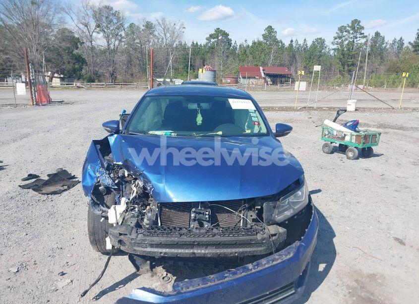 Photo 12 of 2016 Volkswagen Passat 1.8T SE (VIN 1VWBT7A3XGC025110)