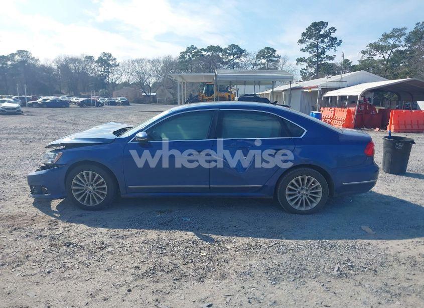 Photo 14 of 2016 Volkswagen Passat 1.8T SE (VIN 1VWBT7A3XGC025110)