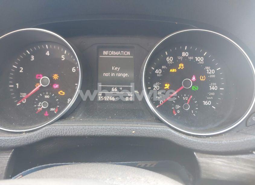 Photo 7 of 2016 Volkswagen Passat 1.8T SE (VIN 1VWBT7A3XGC025110)