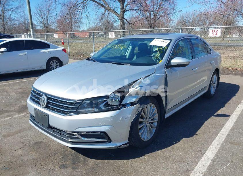 Photo 6 of 2016 Volkswagen Passat 1.8T SE (VIN 1VWBT7A3XGC048208)