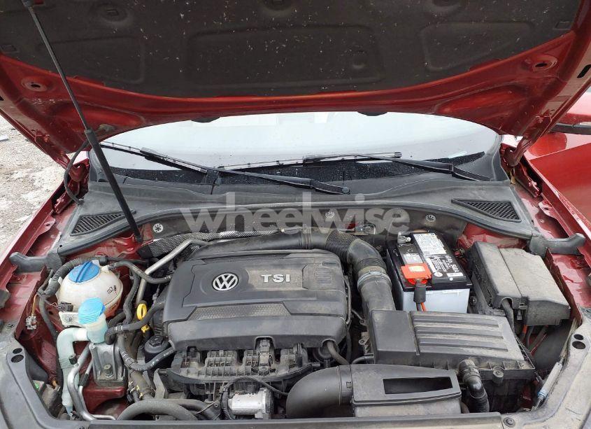 Photo 10 of 2016 Volkswagen Passat 1.8T SE (VIN 1VWBT7A3XGC055174)