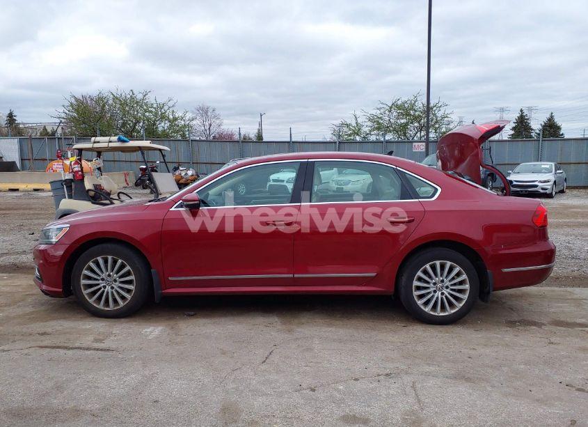 Photo 14 of 2016 Volkswagen Passat 1.8T SE (VIN 1VWBT7A3XGC055174)