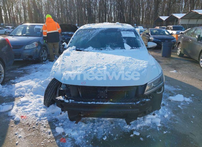 Photo 12 of 2017 Volkswagen Passat 1.8T SE (VIN 1VWBT7A3XHC003822)