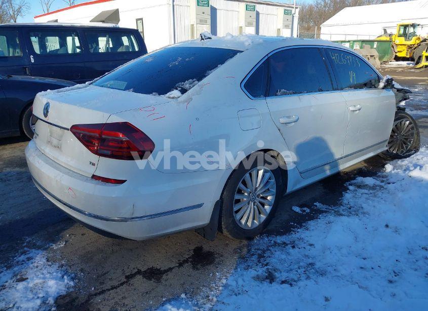 Photo 4 of 2017 Volkswagen Passat 1.8T SE (VIN 1VWBT7A3XHC003822)