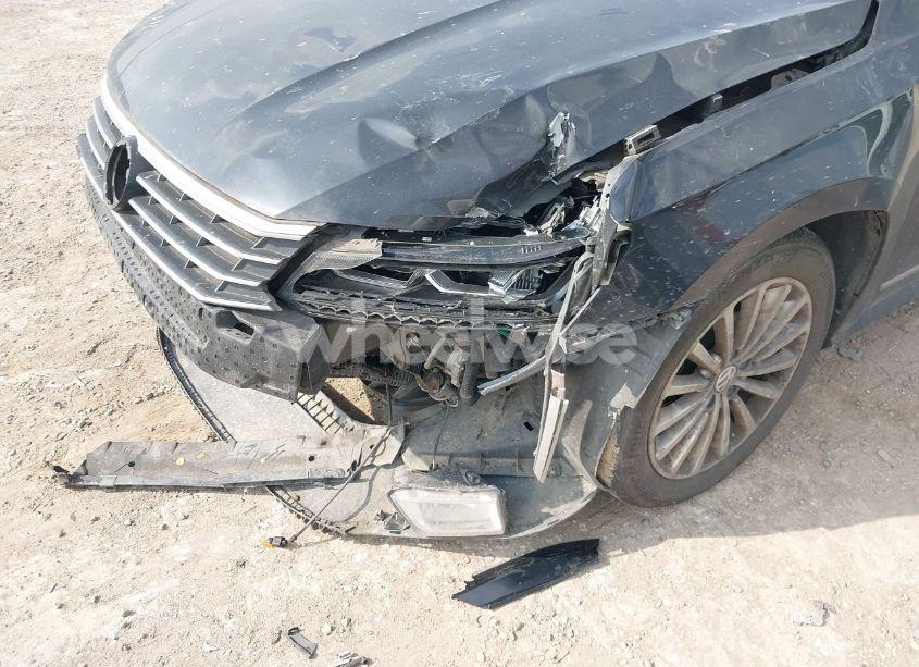 Photo 6 of 2017 Volkswagen Passat 1.8T SE (VIN 1VWBT7A3XHC030504)