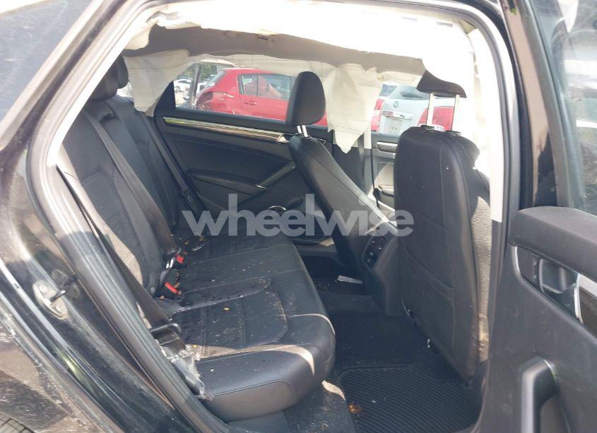 Photo 8 of 2017 Volkswagen Passat 1.8T SE (VIN 1VWBT7A3XHC030504)