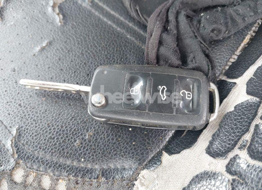 Photo 11 of 2015 Volkswagen Passat 2.0L TDI SE (VIN 1VWBV7A32FC034506)