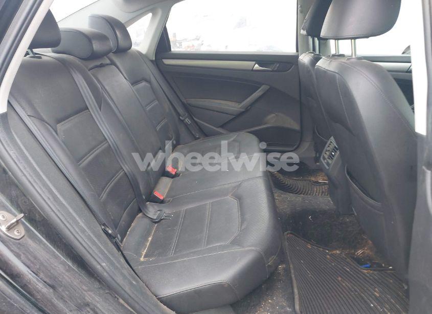 Photo 8 of 2015 Volkswagen Passat 2.0L TDI SE (VIN 1VWBV7A32FC034506)