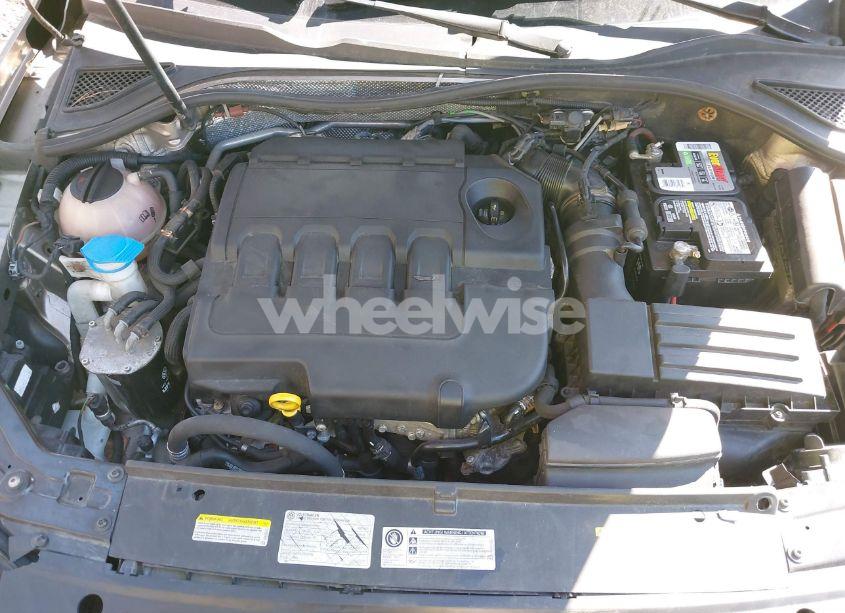 Photo 10 of 2015 Volkswagen Passat 2.0L TDI SE (VIN 1VWBV7A33FC056451)