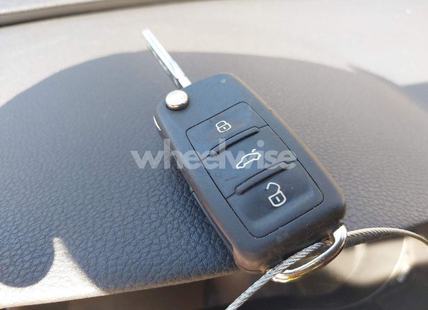 Photo 11 of 2015 Volkswagen Passat 2.0L TDI SE (VIN 1VWBV7A33FC056451)