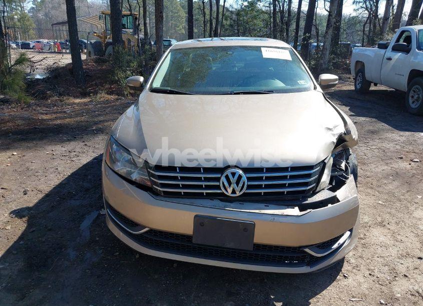 Photo 12 of 2015 Volkswagen Passat 2.0L TDI SE (VIN 1VWBV7A33FC056451)