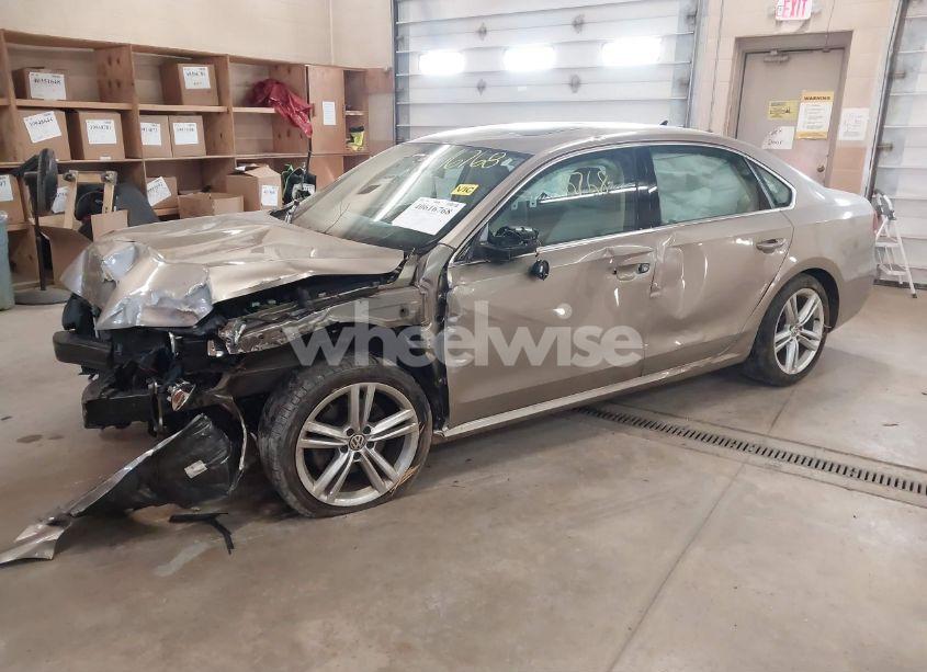Photo 2 of 2015 Volkswagen Passat 2.0L TDI SE (VIN 1VWBV7A34FC069855)