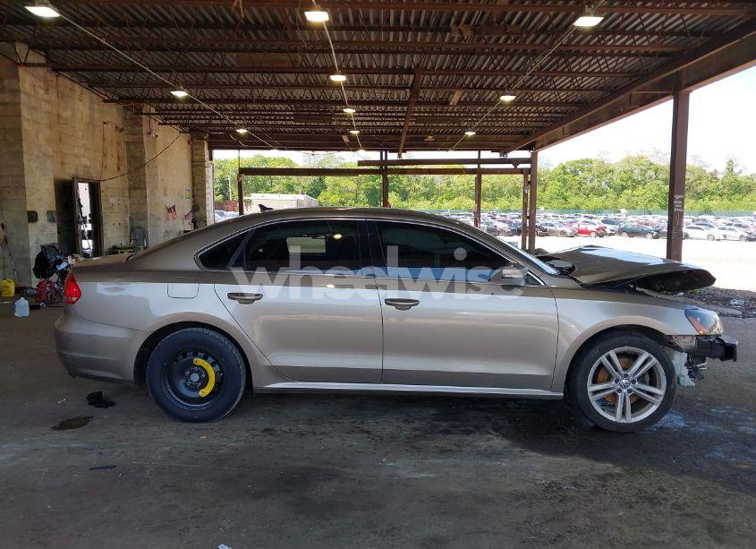 Photo 14 of 2015 Volkswagen Passat 2.0L TDI SE (VIN 1VWBV7A34FC073646)