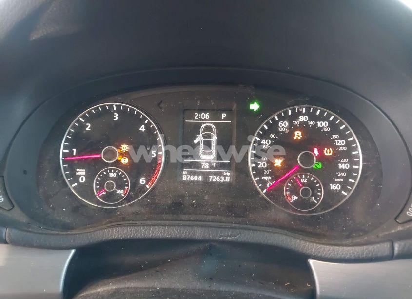 Photo 7 of 2015 Volkswagen Passat 2.0L TDI SE (VIN 1VWBV7A34FC073646)