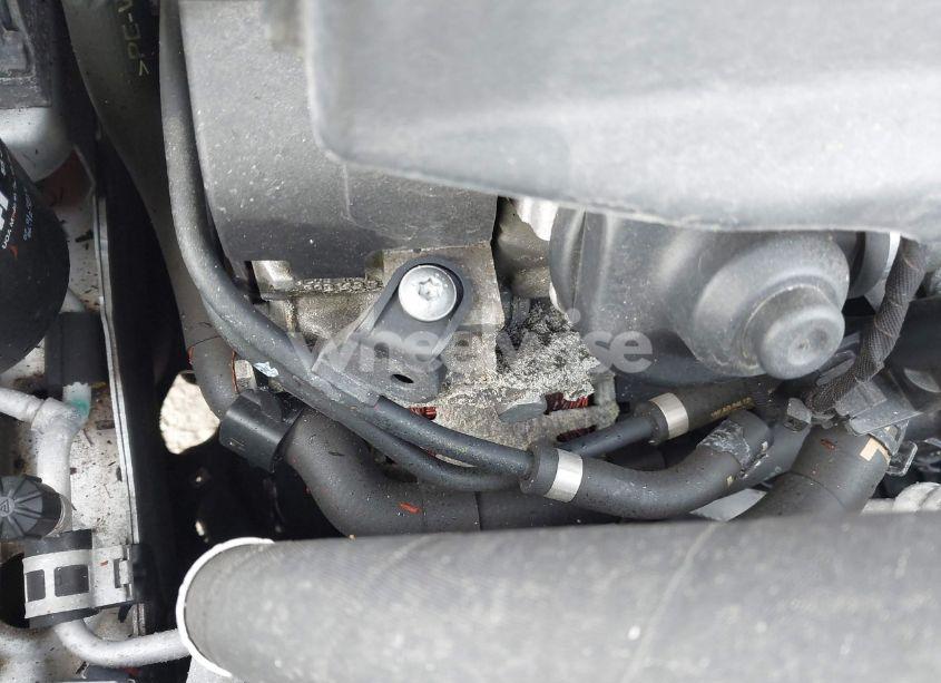 Photo 15 of 2015 Volkswagen Passat 2.0L TDI SE (VIN 1VWBV7A34FC085960)