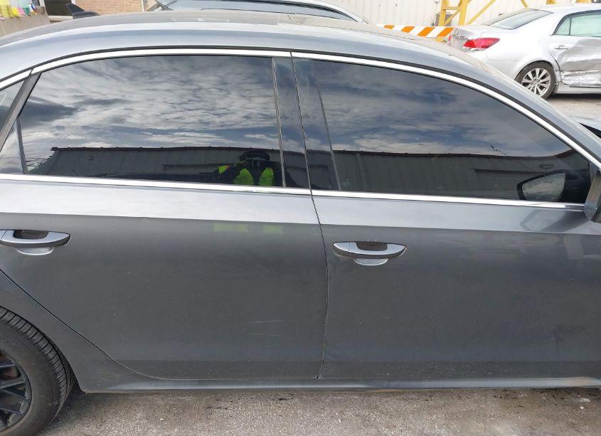 Photo 14 of 2015 Volkswagen Passat 2.0L TDI SE (VIN 1VWBV7A36FC059537)