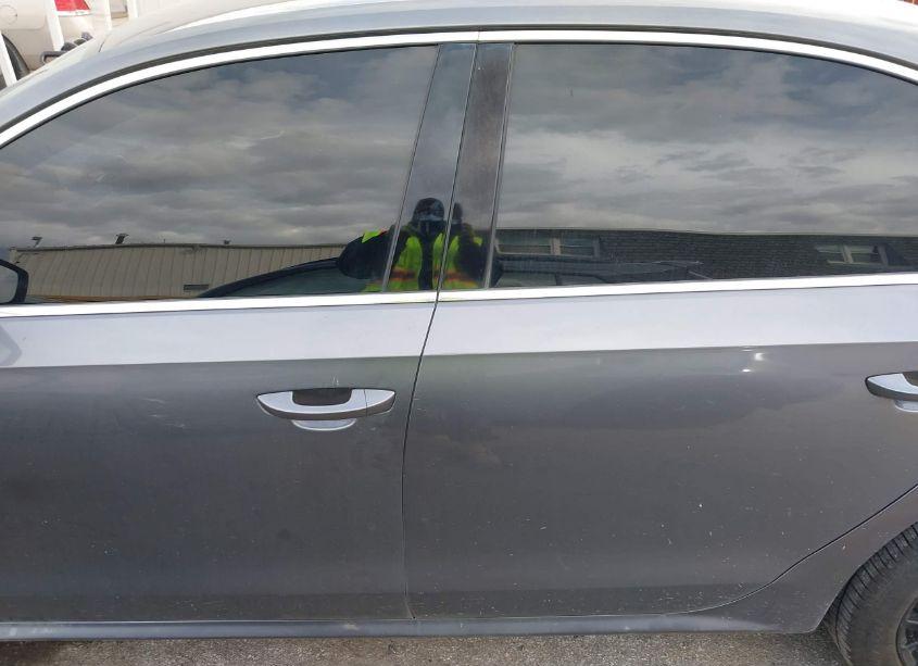 Photo 15 of 2015 Volkswagen Passat 2.0L TDI SE (VIN 1VWBV7A36FC059537)