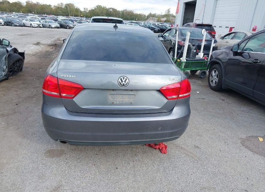 Photo 17 of 2015 Volkswagen Passat 2.0L TDI SE (VIN 1VWBV7A36FC059537)