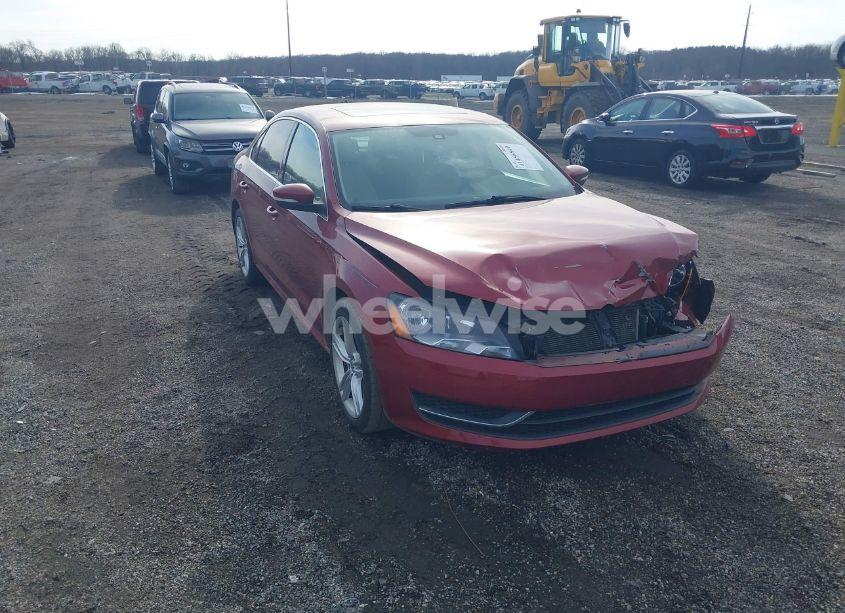 2015 Volkswagen Passat 2.0L TDI SE (VIN 1VWBV7A37FC083426) main photo