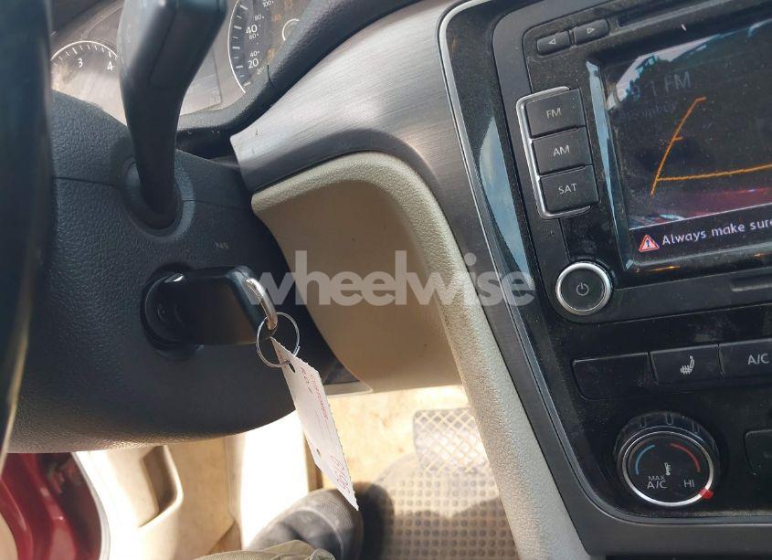 Photo 11 of 2015 Volkswagen Passat 2.0L TDI SE (VIN 1VWBV7A37FC083426)