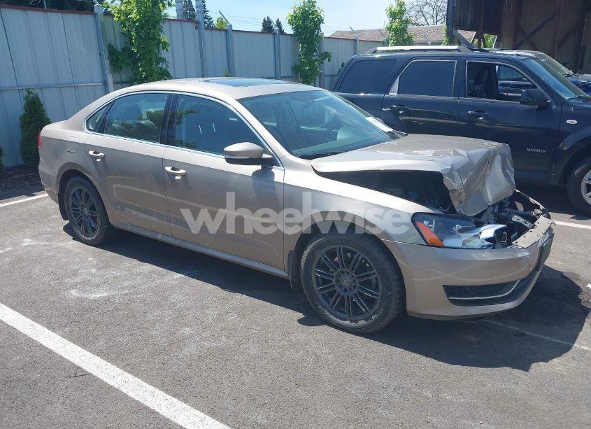 2015 Volkswagen Passat 2.0L TDI SE (VIN 1VWBV7A39FC067485) main photo