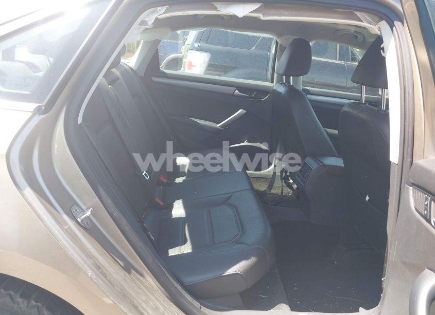 Photo 8 of 2015 Volkswagen Passat 2.0L TDI SE (VIN 1VWBV7A39FC067485)