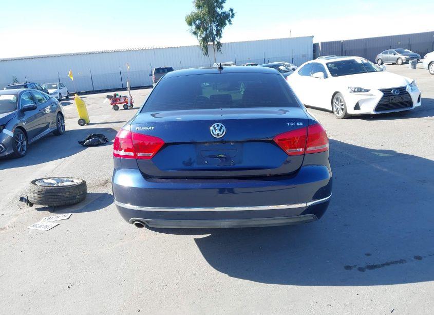 Photo 17 of 2015 Volkswagen Passat 2.0L TDI SE (VIN 1VWBV7A3XFC048105)
