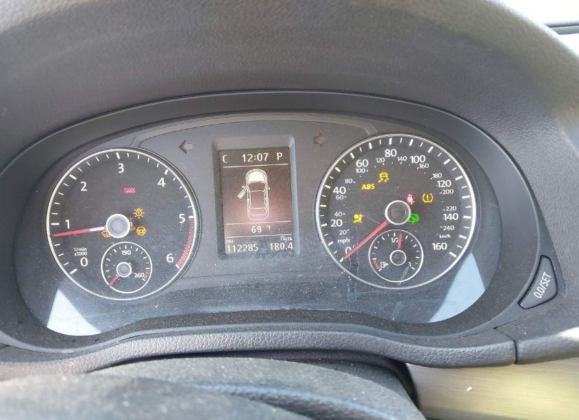 Photo 7 of 2015 Volkswagen Passat 2.0L TDI SE (VIN 1VWBV7A3XFC048105)