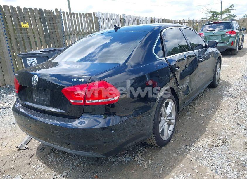 Photo 4 of 2015 Volkswagen Passat 2.0L TDI SE (VIN 1VWBV7A3XFC058603)