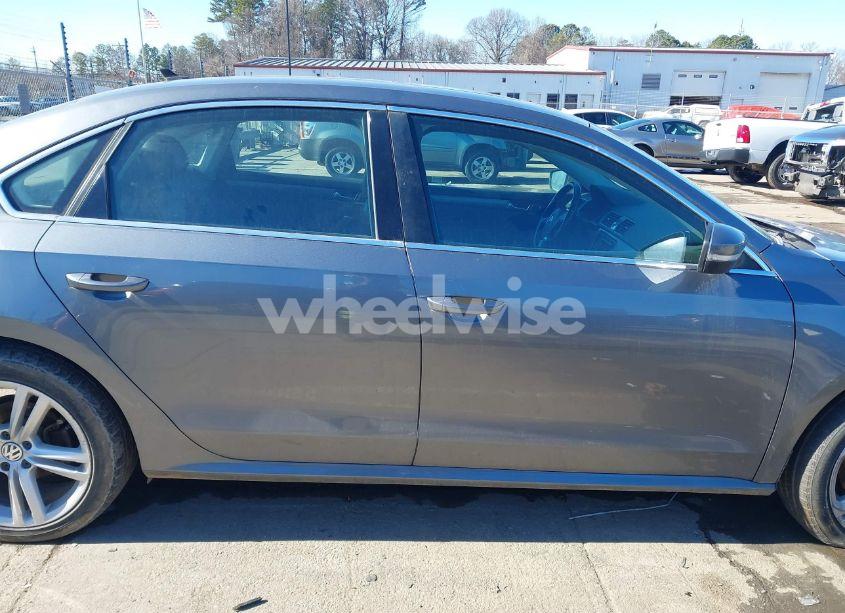 Photo 13 of 2015 Volkswagen Passat 2.0L TDI SE (VIN 1VWBV7A3XFC084375)