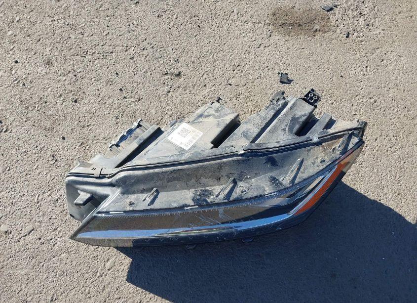 Photo 12 of 2018 Volkswagen Passat 2.0T SEL PREMIUM (VIN 1VWCA7A30JC012786)