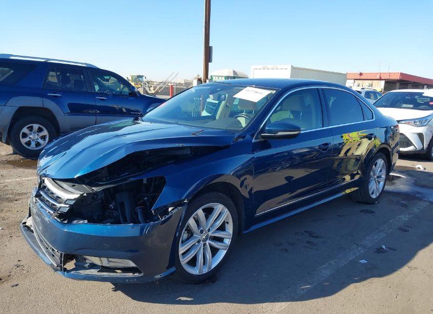 Photo 2 of 2018 Volkswagen Passat 2.0T SEL PREMIUM (VIN 1VWCA7A30JC012786)