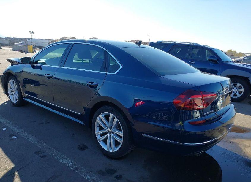 Photo 3 of 2018 Volkswagen Passat 2.0T SEL PREMIUM (VIN 1VWCA7A30JC012786)