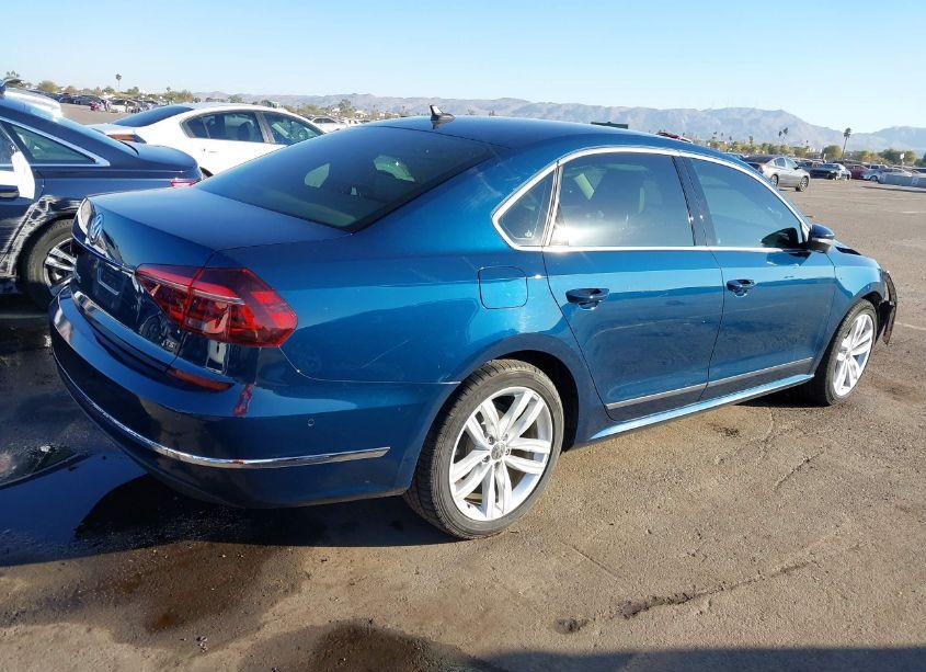 Photo 4 of 2018 Volkswagen Passat 2.0T SEL PREMIUM (VIN 1VWCA7A30JC012786)