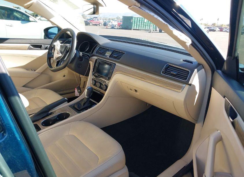Photo 5 of 2018 Volkswagen Passat 2.0T SEL PREMIUM (VIN 1VWCA7A30JC012786)