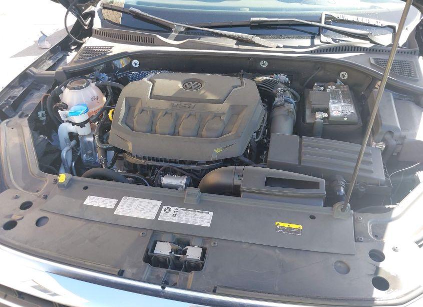Photo 10 of 2020 Volkswagen Passat 2.0T SEL (VIN 1VWCA7A32LC003865)