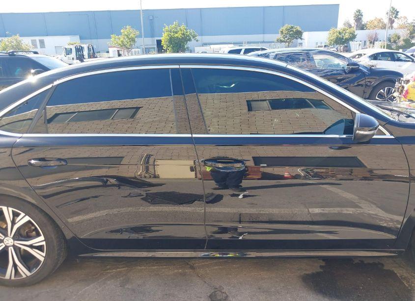 Photo 14 of 2020 Volkswagen Passat 2.0T SEL (VIN 1VWCA7A32LC003865)