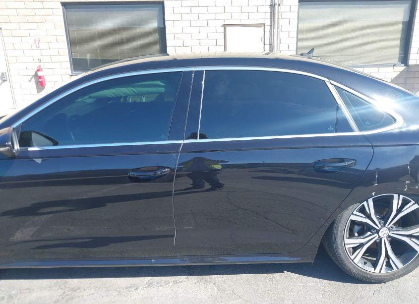 Photo 15 of 2020 Volkswagen Passat 2.0T SEL (VIN 1VWCA7A32LC003865)