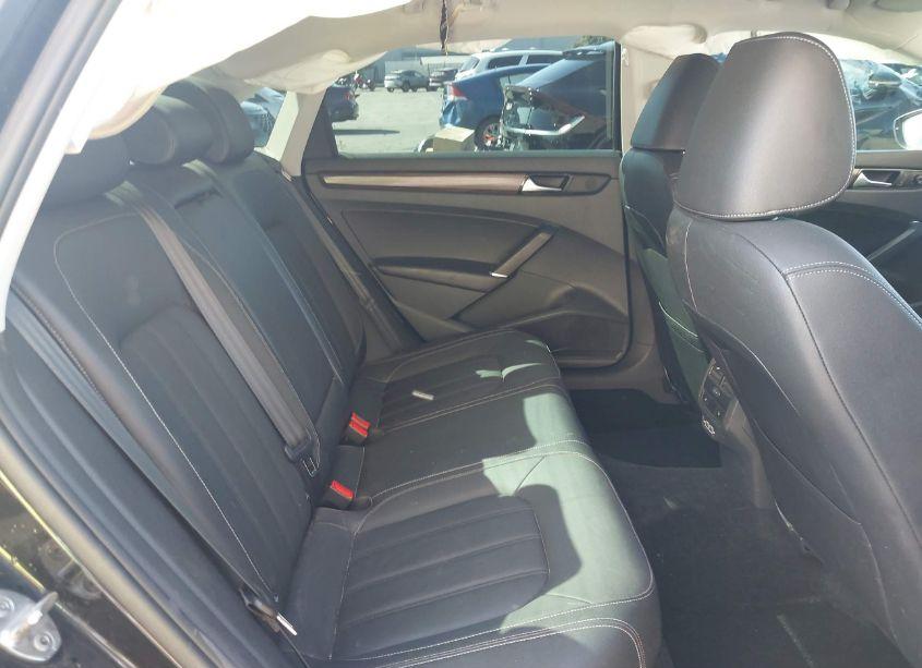 Photo 8 of 2020 Volkswagen Passat 2.0T SEL (VIN 1VWCA7A32LC003865)