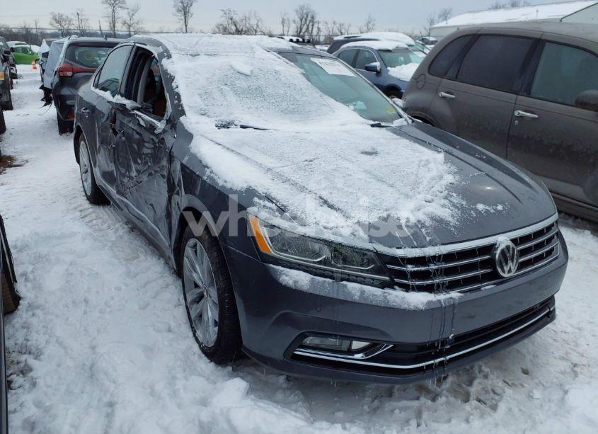 2018 Volkswagen Passat 2.0T SEL PREMIUM (VIN 1VWCA7A33JC006058) main photo
