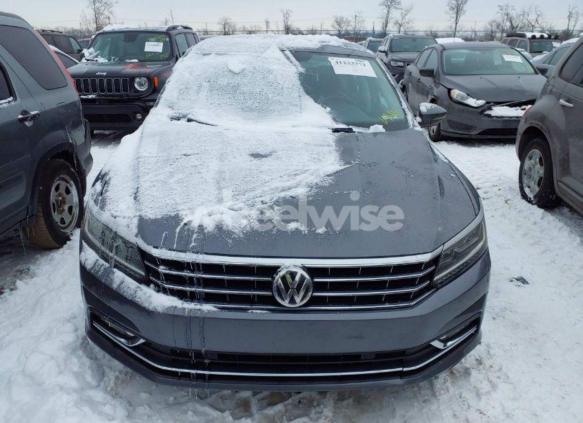 Photo 12 of 2018 Volkswagen Passat 2.0T SEL PREMIUM (VIN 1VWCA7A33JC006058)