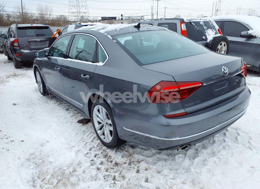 Photo 3 of 2018 Volkswagen Passat 2.0T SEL PREMIUM (VIN 1VWCA7A33JC006058)