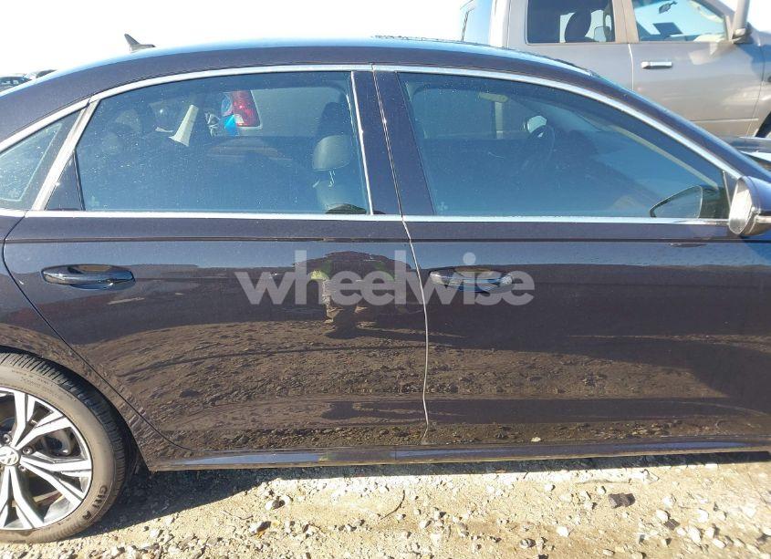 Photo 13 of 2020 Volkswagen Passat 2.0T SEL (VIN 1VWCA7A35LC012673)